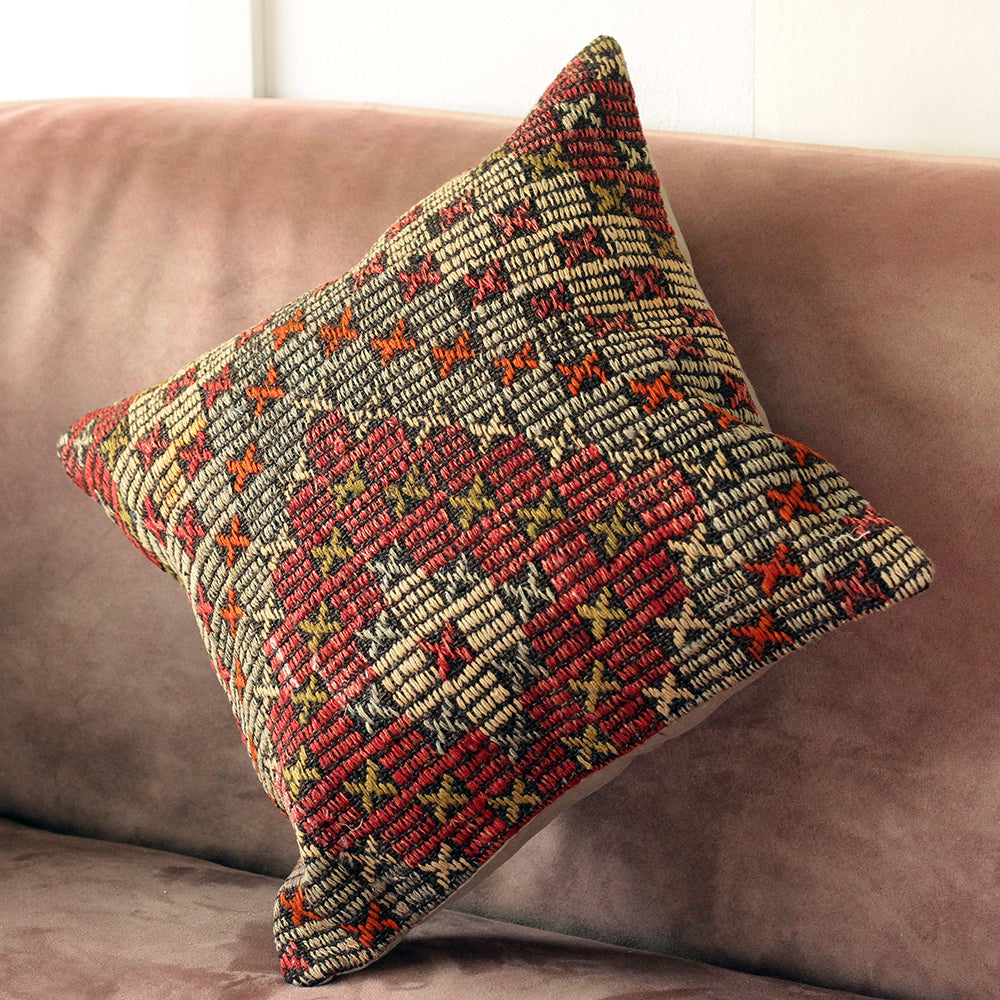 Kilim Pillow (0-1095) -madeathand.com