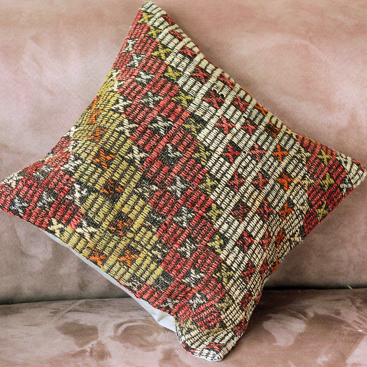 Kilim Pillow - (0-1095) - madeathand.com