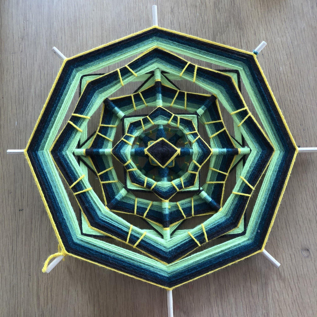 'The Hermit' - Handwoven 3D Mandala - madeathand.nl